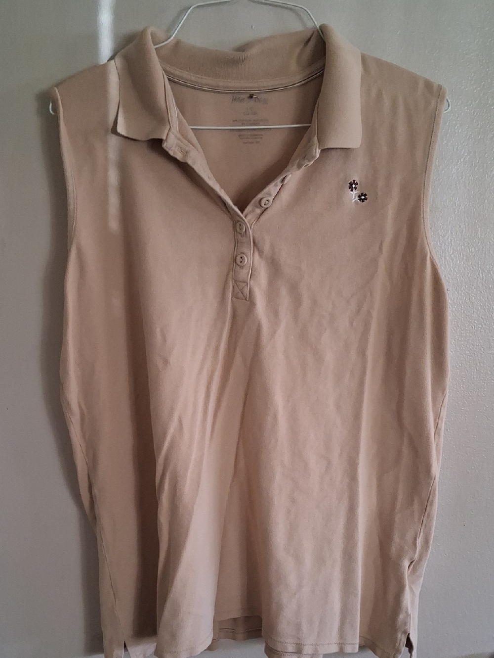 White Stag Sleeveless Polo in Light Beige with Embroidered Flowers